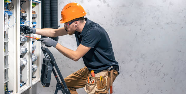 Best Electrical Contractors for Businesses  in Fairbury, IL